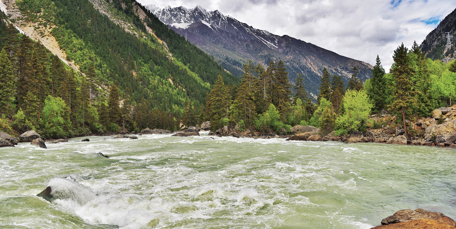 Fiume di Yarlung Tsangpo