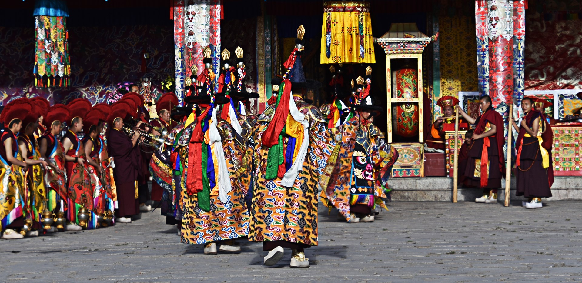 Viaggio del Tibet durante la Festa di Preghiera a Tsurpu nell'estate 2021