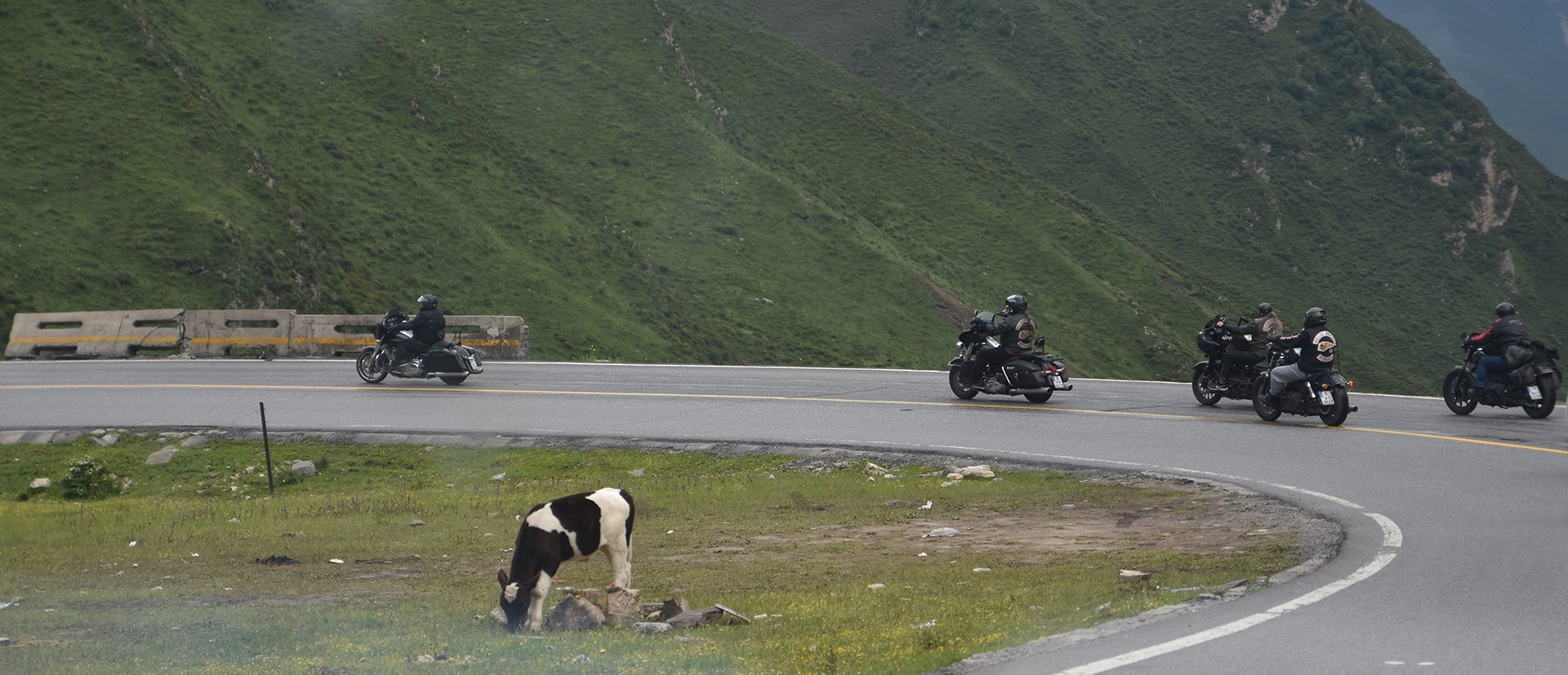 Viaggio in Moto a Noleggio dal Sichuan al Tibet sull'Autostrada G318