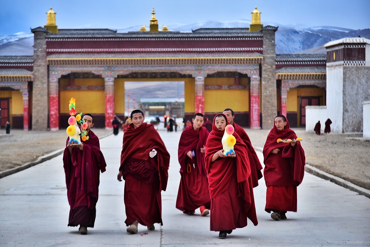 Monlam Festival (New Year Festival, Losar) in Aba