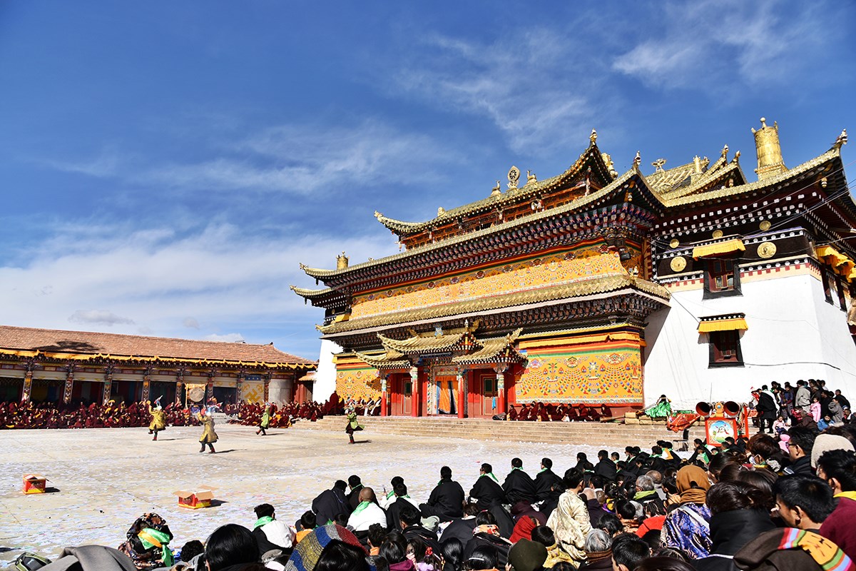 Monlam Festival (New Year Festival, Losar) in Aba