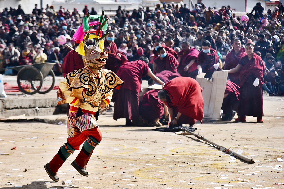 Monlam Festival (New Year Festival, Losar) in Aba