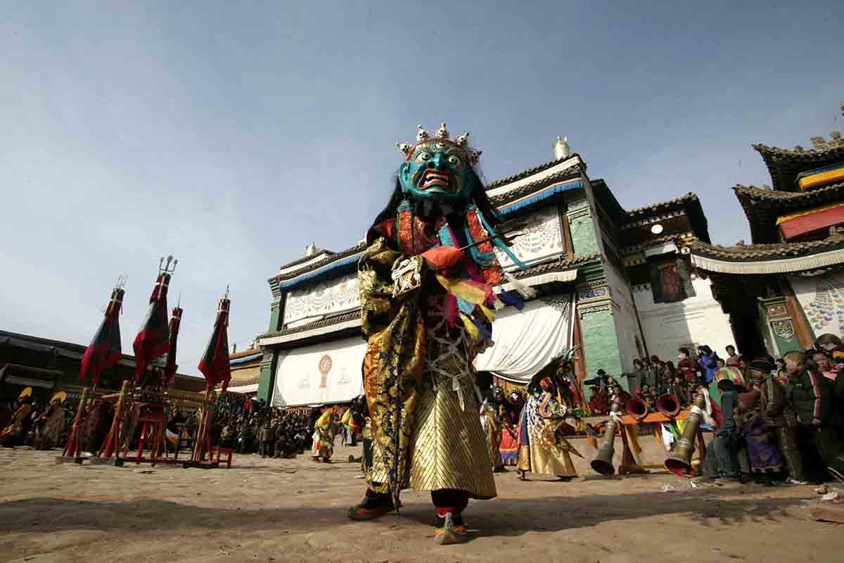 Monlam Festival (New Year Festival, Losar) in Tongren