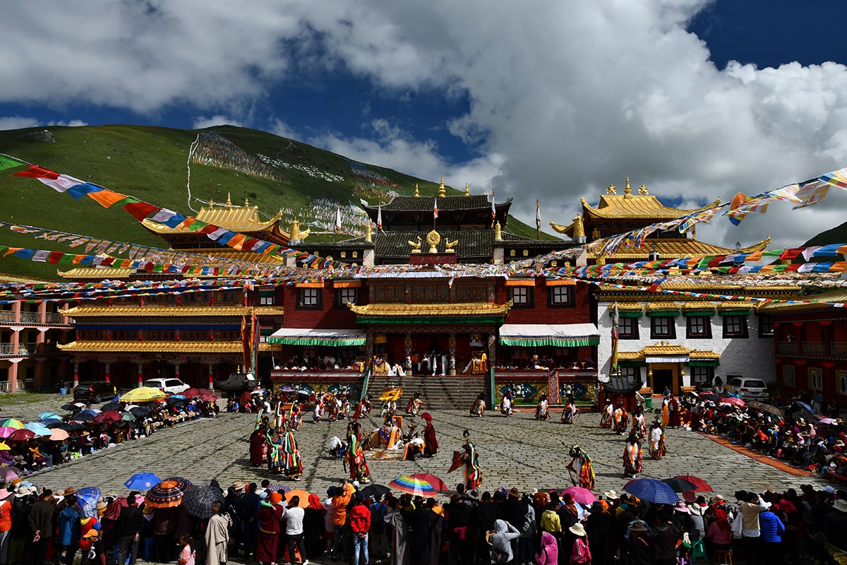 Mask Dance Festival at Tagong Monastery | Foto da Liu Bin