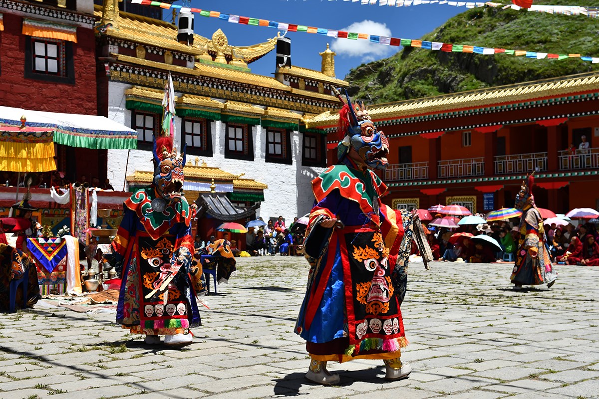 Mask Dance Festival at Tagong Monastery | Foto da Liu Bin