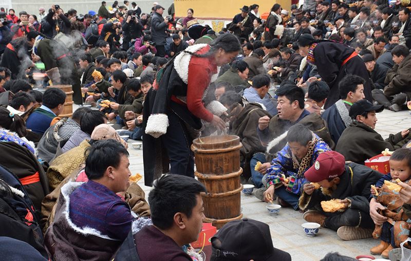 Monlam Festival in Gomar Monastery