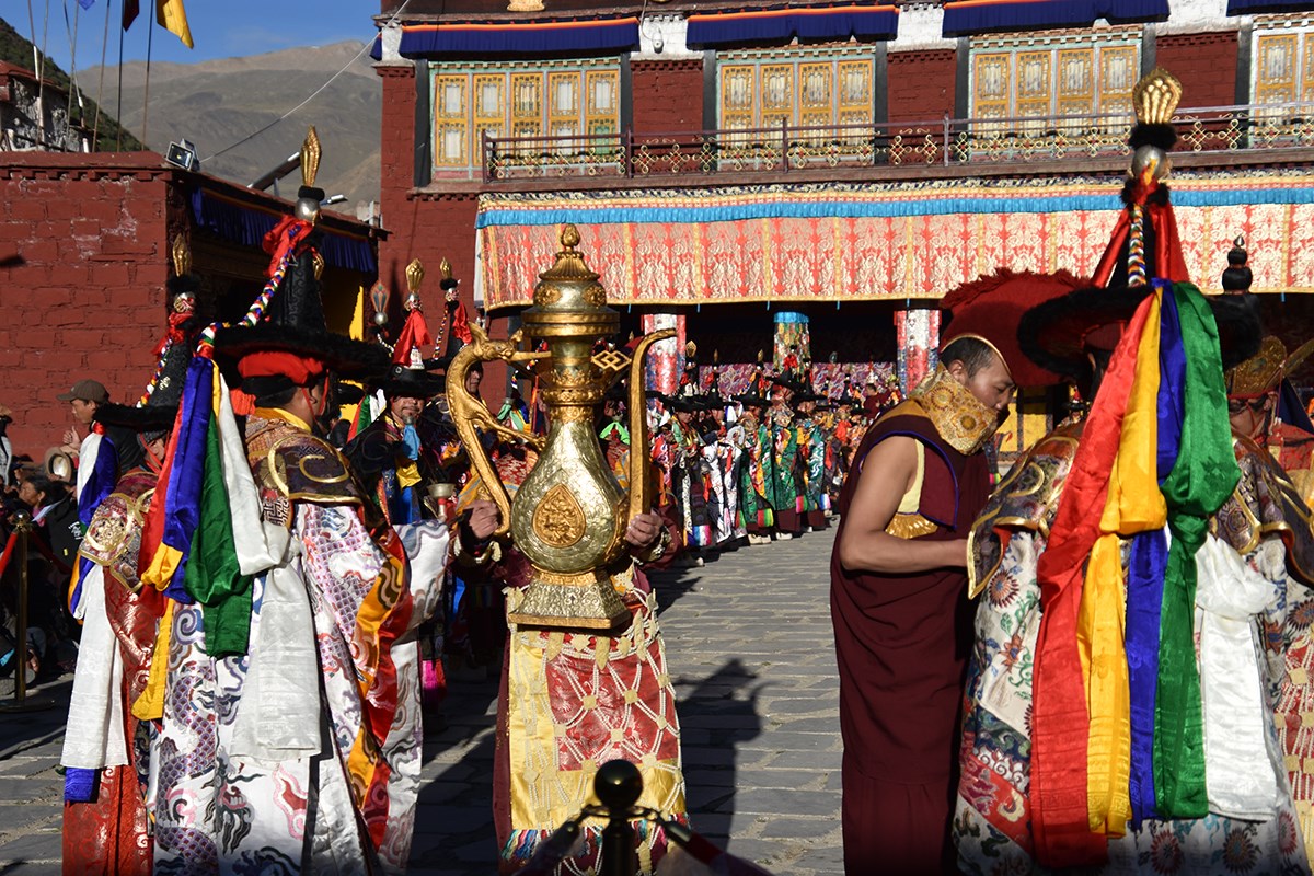 Mask Dance Festival during Great Prayer in Summer | Foto da Yang Zeru