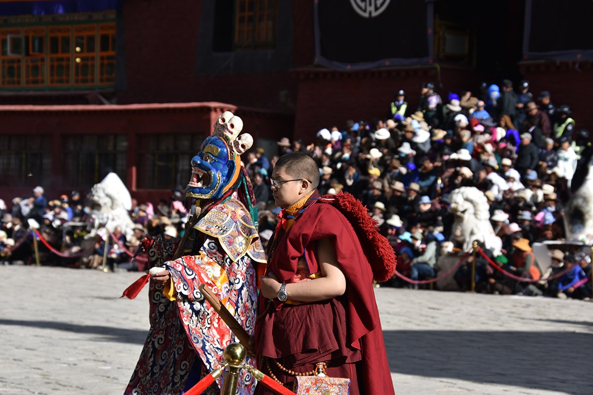Mask Dance Festival during Great Prayer in Summer | Foto da Yang Zeru