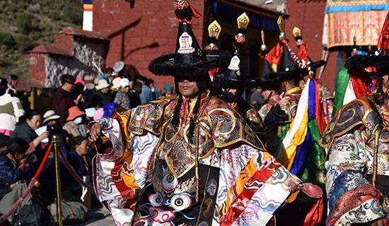 Viaggio del Tibet durante la Festa di Preghiera a Tsurpu nell'estate 2021