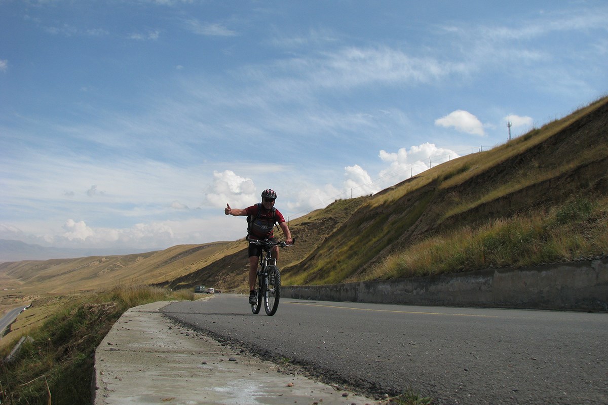 Bike Tour to Amnye Machen | Foto da Ping Pai