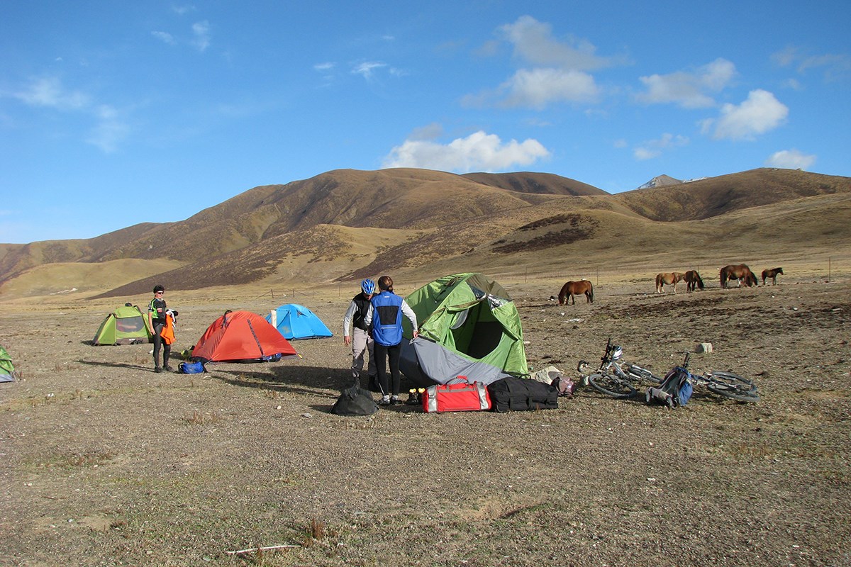 Bike Tour to Amnye Machen | Foto da Ping Pai