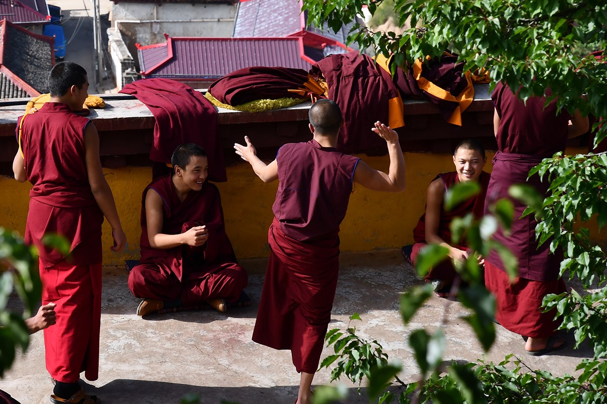 Debate in Ganzi Monastery | Foto da Liu Bin