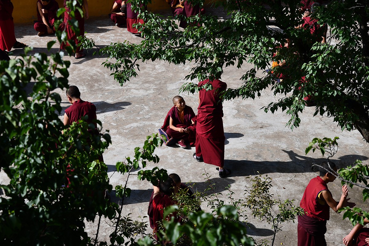 Debate in Ganzi Monastery | Foto da Liu Bin